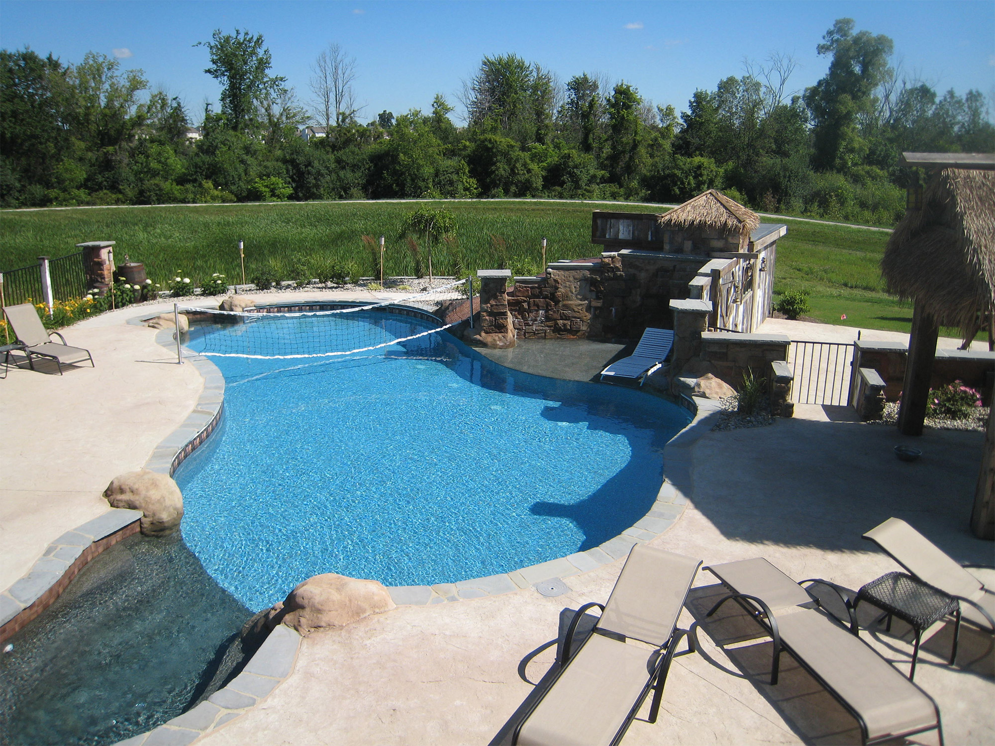 How much costs vinyl liner pool installation.